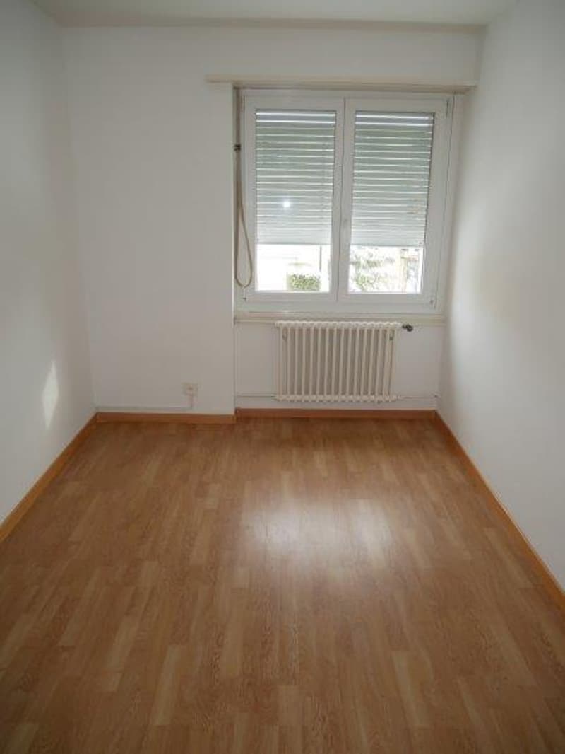 Helle 4-Zimmer-Wohnung mit Balkon in Dulliken – ab Oktober 2026 verfügbar (10)
