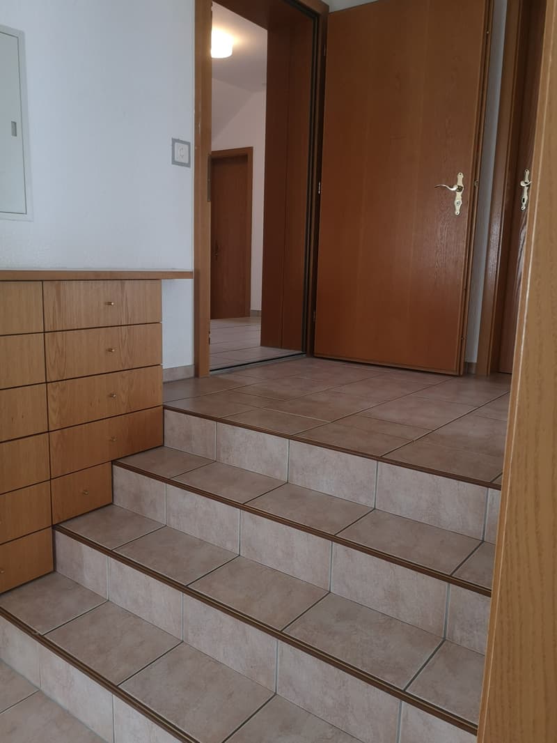 Charmante 3.5-Zimmer-Wohnung mit Balkon in Rekingen AG – ab sofort verfügbar (3)