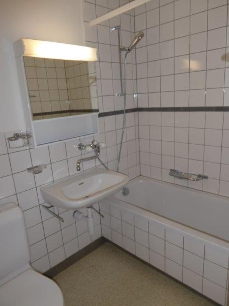 Sonnige 4-Zimmer-Wohnung mit Balkon in Dulliken (7)