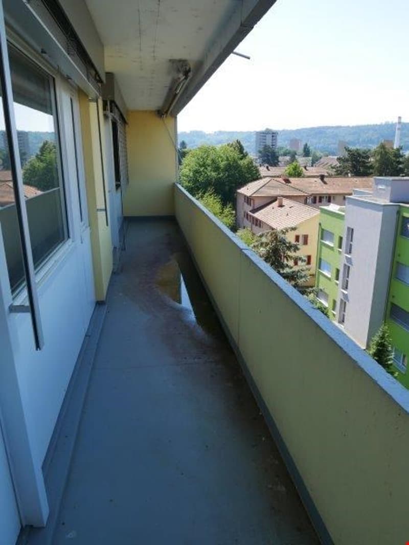 Moderne 3.5-Zimmer-Wohnung mit Balkon in Biel/Bienne (9)