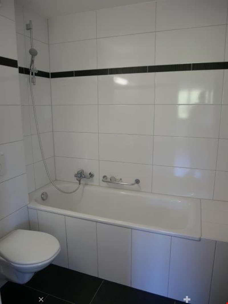Moderne 3.5-Zimmer-Wohnung mit Balkon in Biel/Bienne (6)