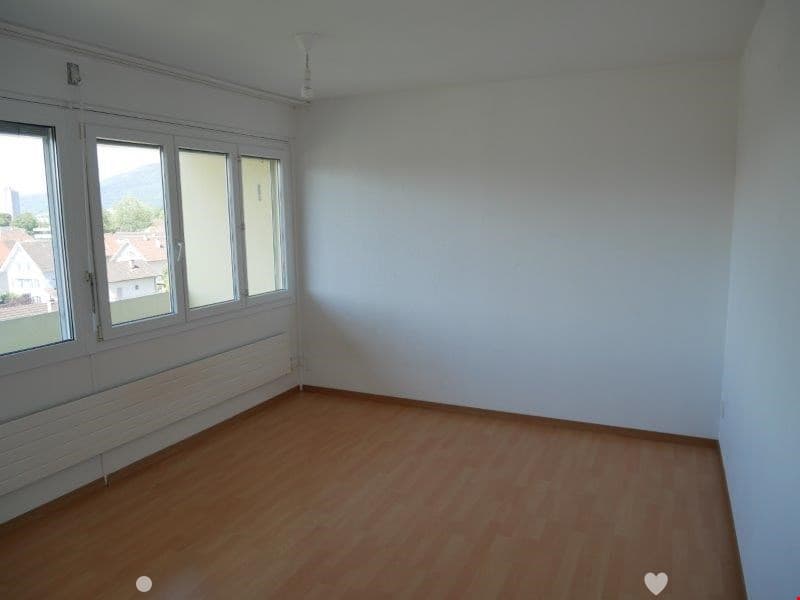 Moderne 3.5-Zimmer-Wohnung mit Balkon in Biel/Bienne (3)