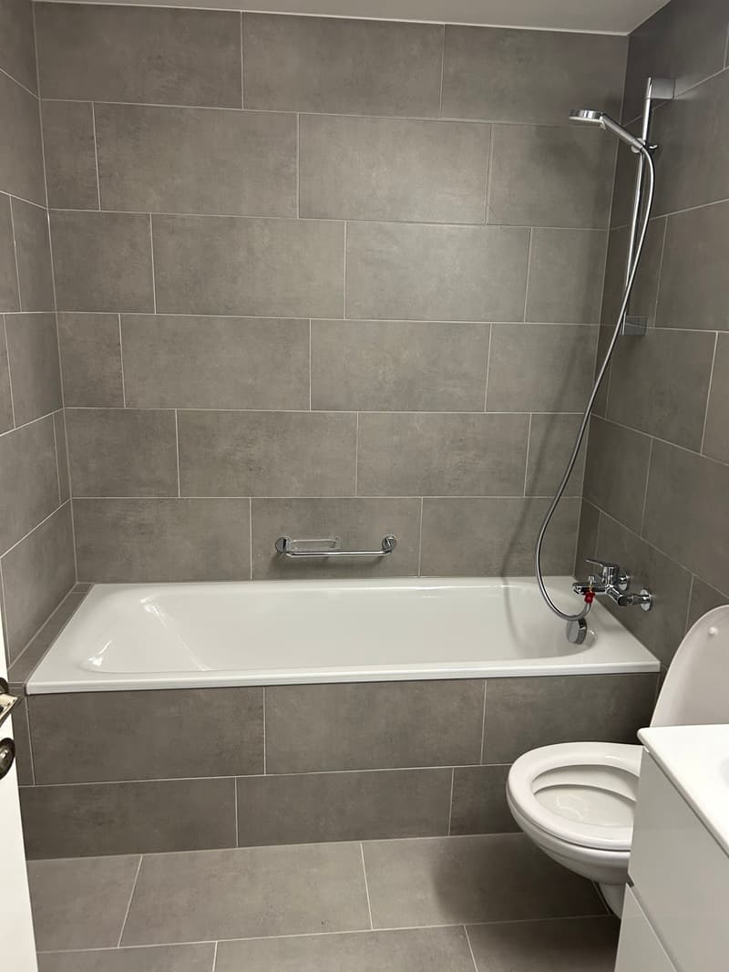 Appartement 4 pièces en cours de rénovation avec balcon à La Chaux-de-Fonds (7)