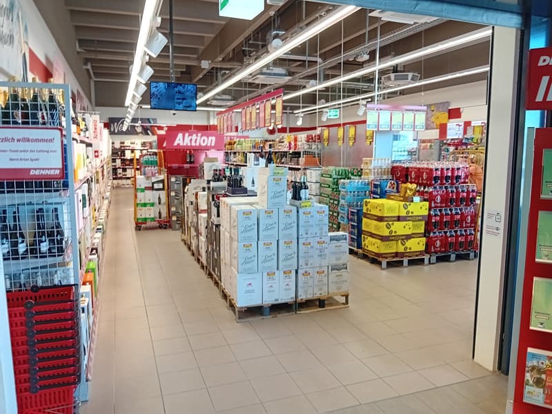 Modernes Einkaufszentrum mit sehr stabilen Mietern und mit großem Potenzial (14)