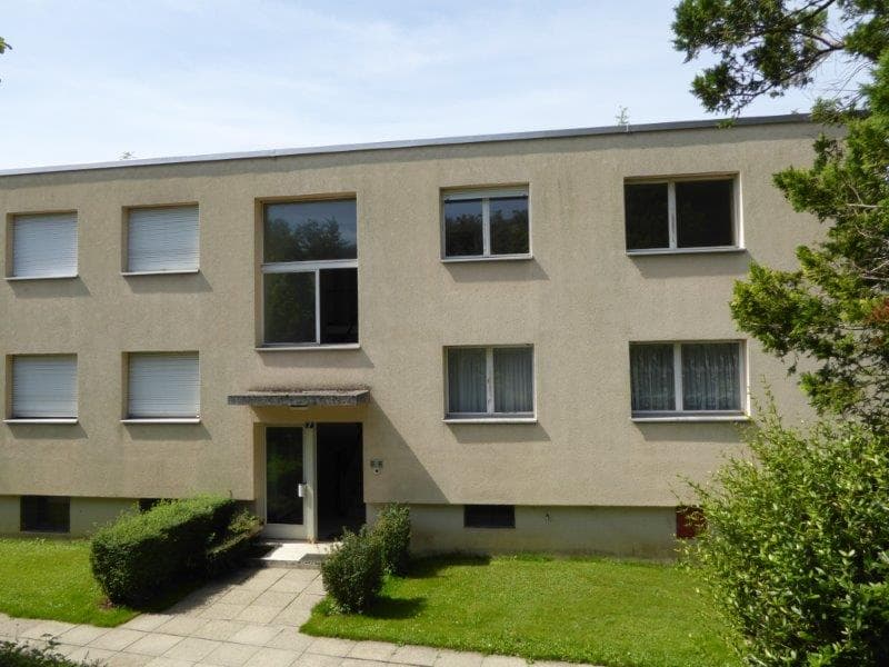 Wunderschöne renovierte 2-Zimmerwohnung mit grossem Balkon (7)
