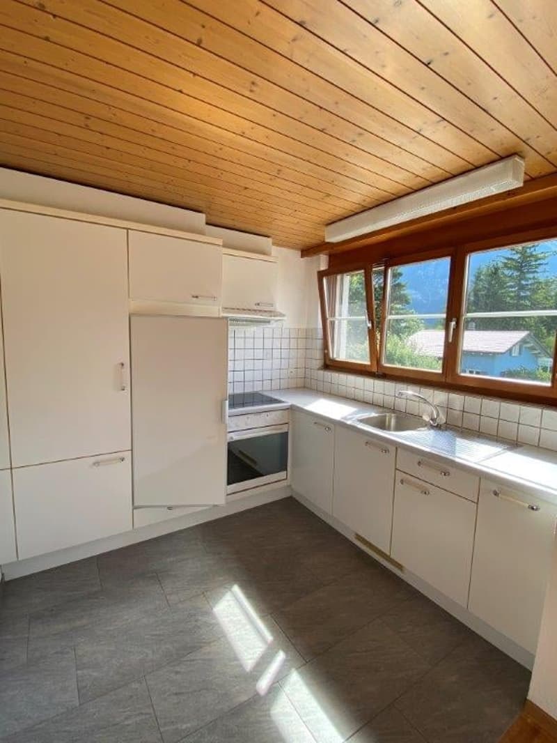 Weiträumige und angenehme 2.5-Zimmerwohnung zu vermieten (4)