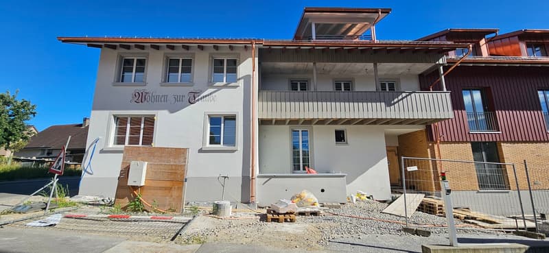 Erstvermietung 3 1/2-Zimmerwohnung im umgebauten Altbau mit 2 Balkonen (3)