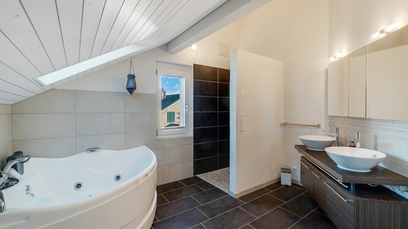 Bijou im Grünen mit sehr hoher Privatsphäre! (11)