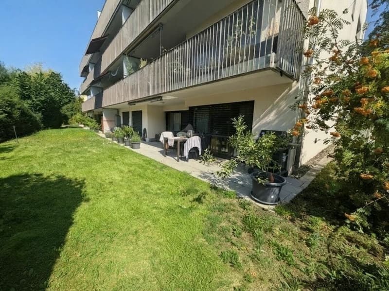 Grosszügige 3.5 Zimmerwohnung im EG mit Sitplatz in Wülflingen (2)