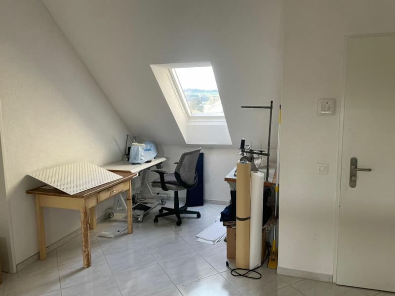 Moderne 3.5-Zimmerwohnung an sehr zentraler und schöner Lage (7)