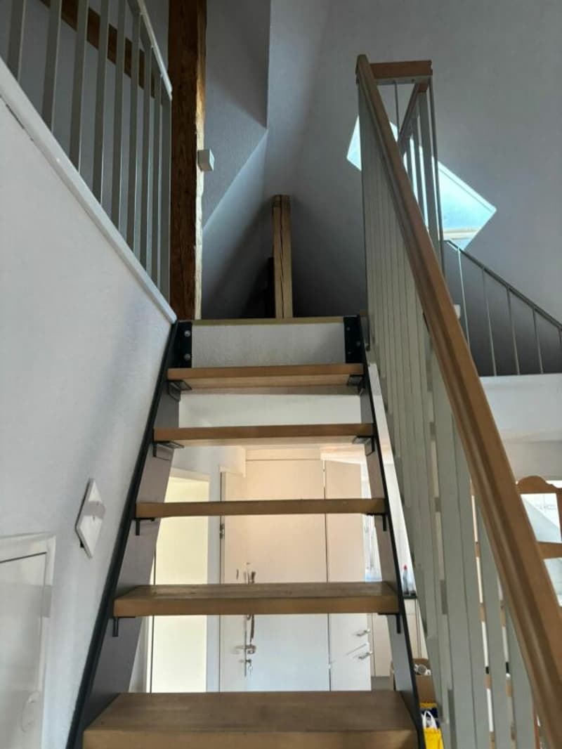 Wunderschöne 2.5-Zimmerwohnung mit Galerie (9)