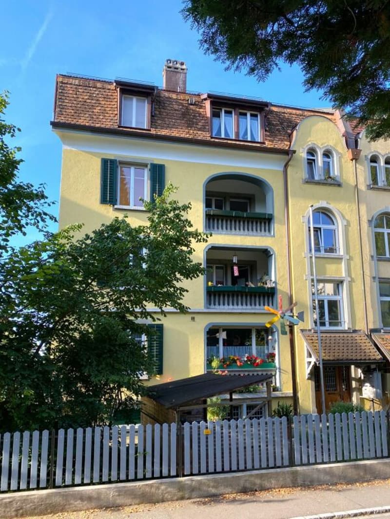 Tolle und sonnige Altbauwohnung mit Charme  - Nähe KSW (12)