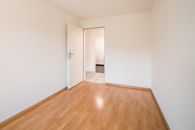 Helle wunderschöne neu renovierte 4.5-Zimmer-Wohnung an zentraler Lage. (27)