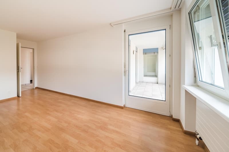 Helle wunderschöne neu renovierte 4.5-Zimmer-Wohnung an zentraler Lage. (31)