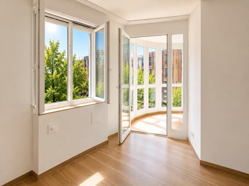 Neu renovierte große 4.5 Zimmerwohnung mit Anbindung an privatem großen Park (5)