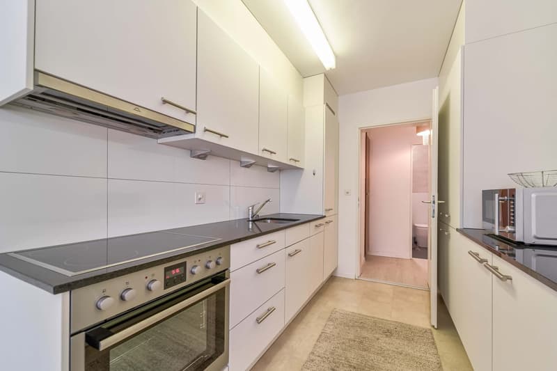 Luxuriöse 3.5-Zimmer-Wohnung in Toplage mit Ausblick (2)
