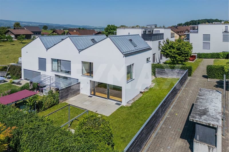 ÜBER 200 m² HELLER WOHLFÜHLRAUM FÜR DIE GANZE FAMILIE (1)