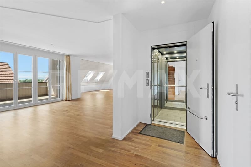 6 ½-Zimmer-Maisonettewohnung mit Bergsicht - familienfreundliches Wohnen nahe Türlersee (2)