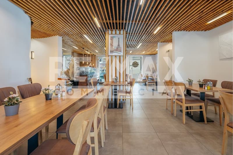 Restaurant Oase mit Aussensitzplätzen direkt am Bach (5)
