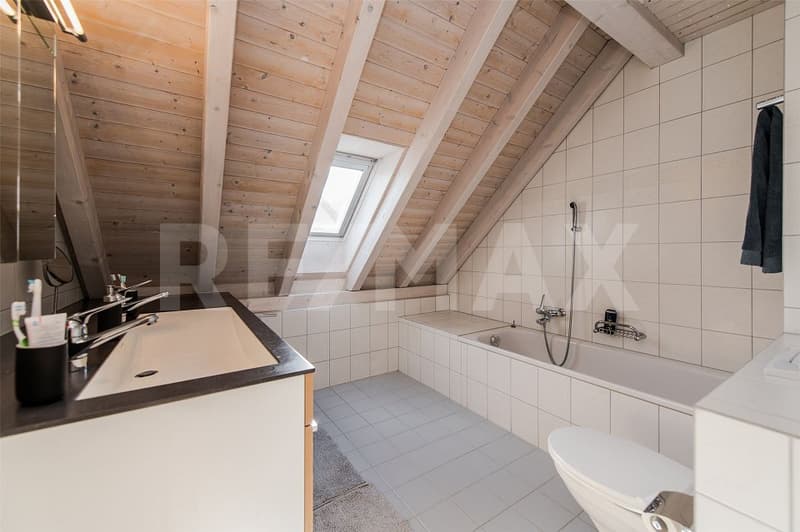 5 ½ ZIMMER ATTIKA-MAISONETTE-WOHNUNG MIT TERRASSE (8)