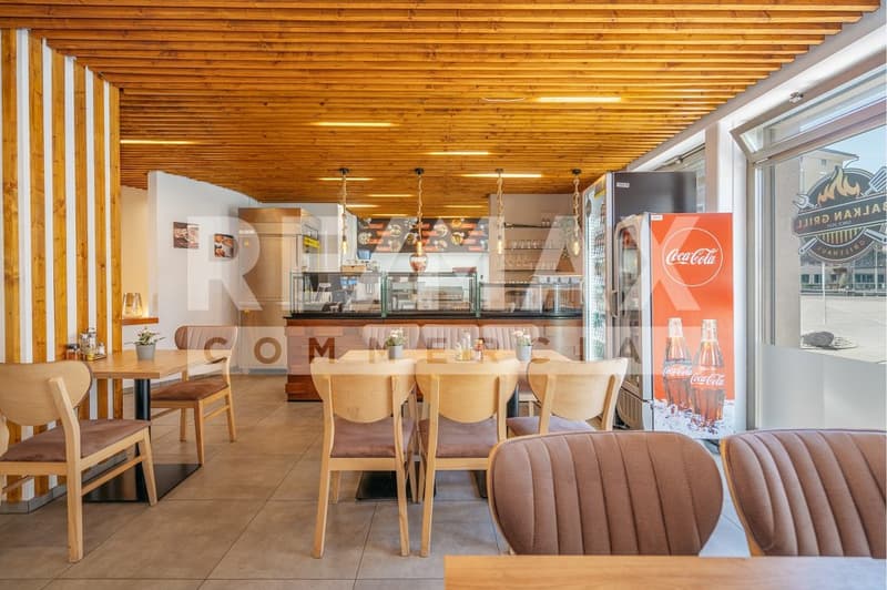 Restaurant Oase mit Aussensitzplätzen direkt am Bach (8)