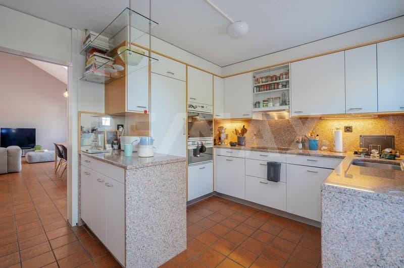 Freistehendes 6½-Zimmer-Einfamilienhaus mit viel Charme und Weitblick zu vermieten (6)