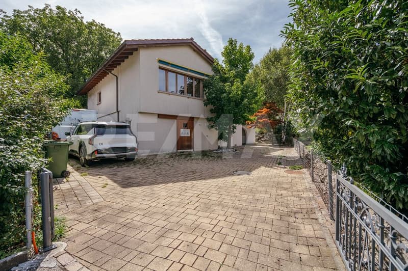 7.5 Zimmer Traumhaus mit Umschwung und Bergblick (11)