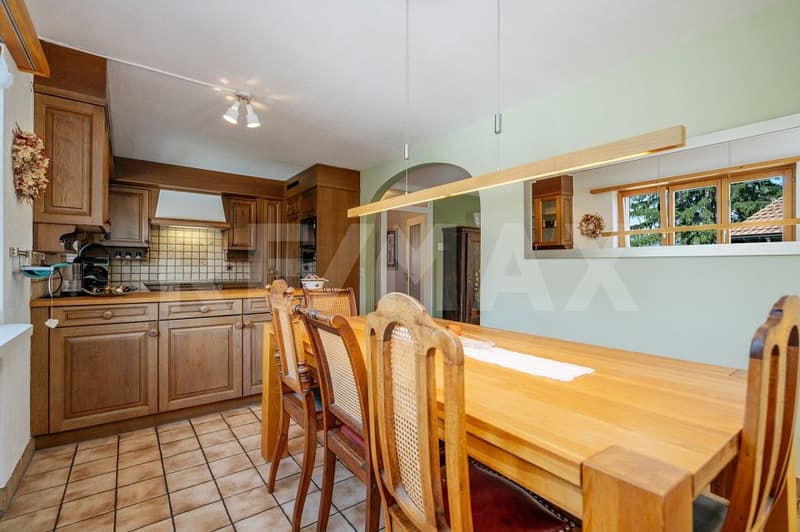 7.5 Zimmer Traumhaus mit Umschwung und Bergblick (10)
