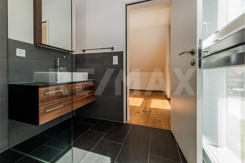 HOCHWERTIGE 4½-ZIMMER-MINERGIE-WOHNUNG MIT SICHT (8)