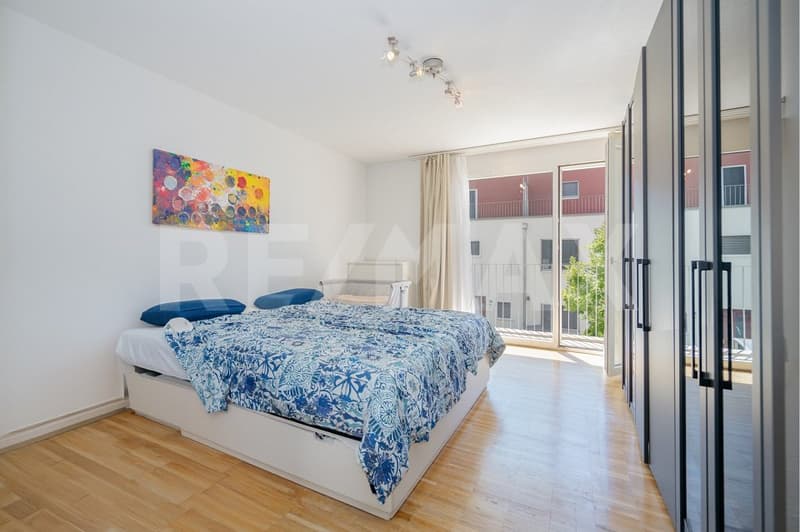 Moderne 4.5-Zimmer-Wohnung in Zürich-Schlieren (3)