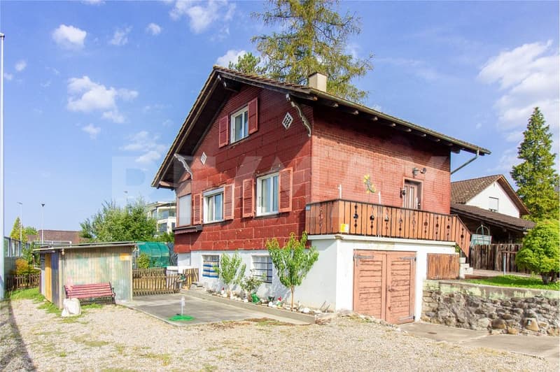 Charmantes 4½ Zimmer Chalet mit Weitblick über Feld und Flur im Wohnrecht (1)
