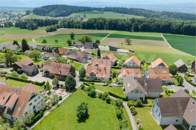 6 ½-Zimmer-Maisonettewohnung mit Bergsicht - familienfreundliches Wohnen nahe Türlersee (11)