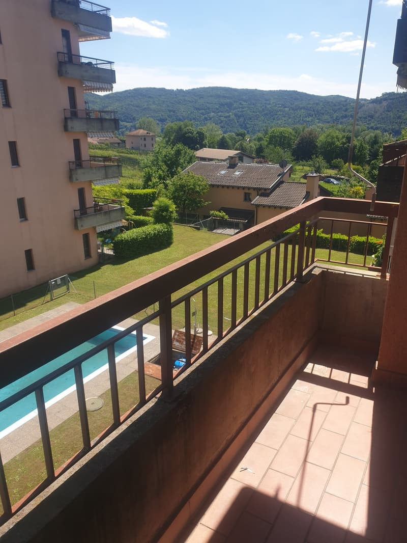 Appartamento di 3.5 locali con balcone e piscina esterna a Morbio Inferiore (1)