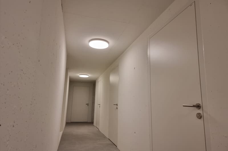 Storage rooms 6m2 and 16m2. Uncomplicated, modern and dry. (5)