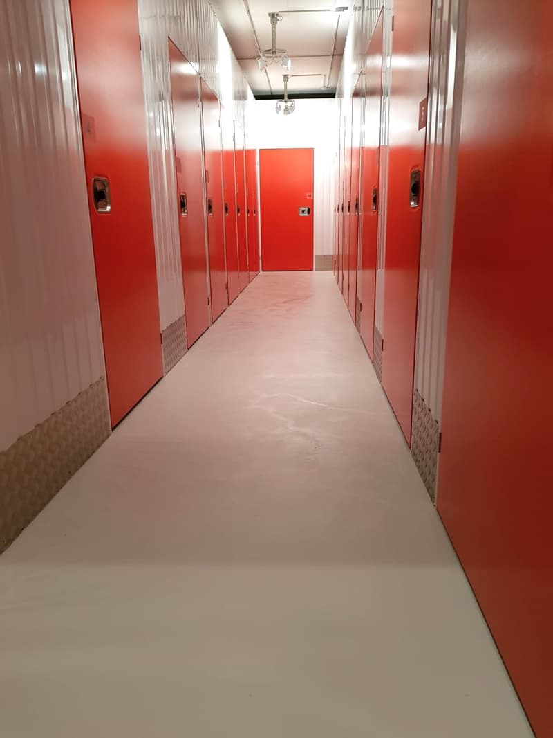 Warehouse spaces between 7m3 and 25m3 for rent flexibly. No notice period. (4)