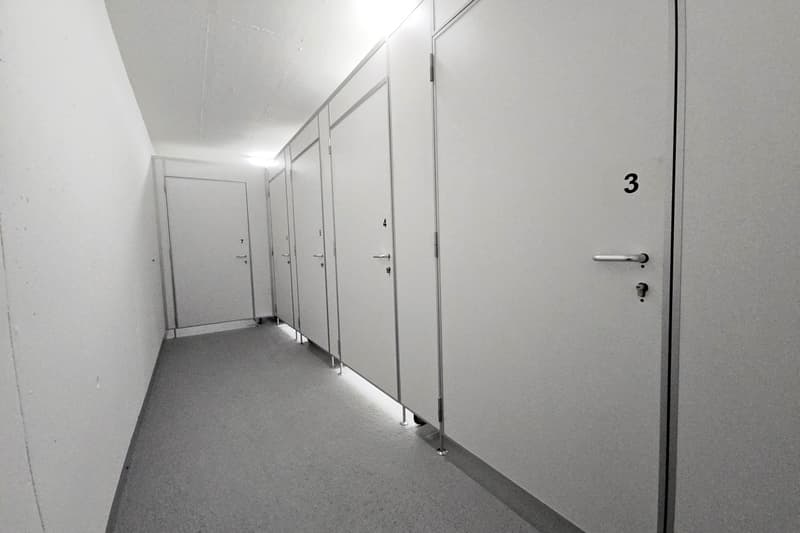 Storage rooms 2.5m2 to 3.5m2. Uncomplicated, modern and dry. (2)