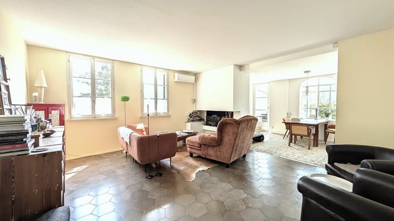 Casa di charme con giardino d'inverno e panorama sulle montagna (3)