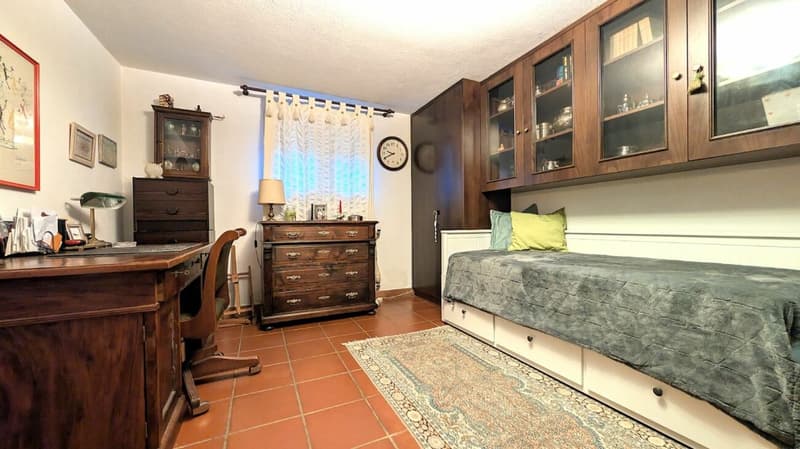 Villa bifamiliare con giardino di 800 m² (11)