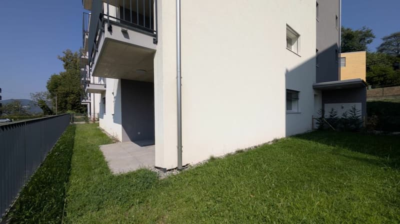 Giardino privato e design moderno (1)
