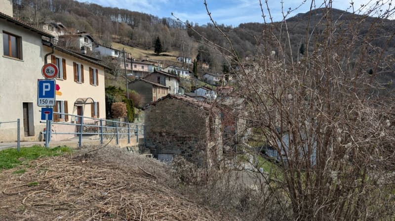 Costruisci il tuo sogno con vista - Terreno panoramico edificabile (2)