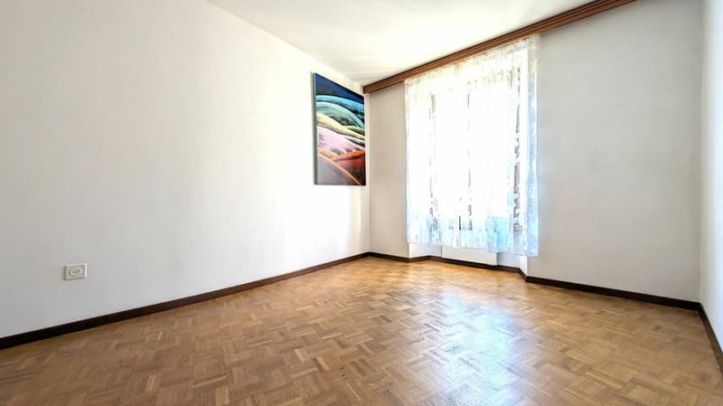 Atmosfera unica con camino e layout personalizzabile (7)