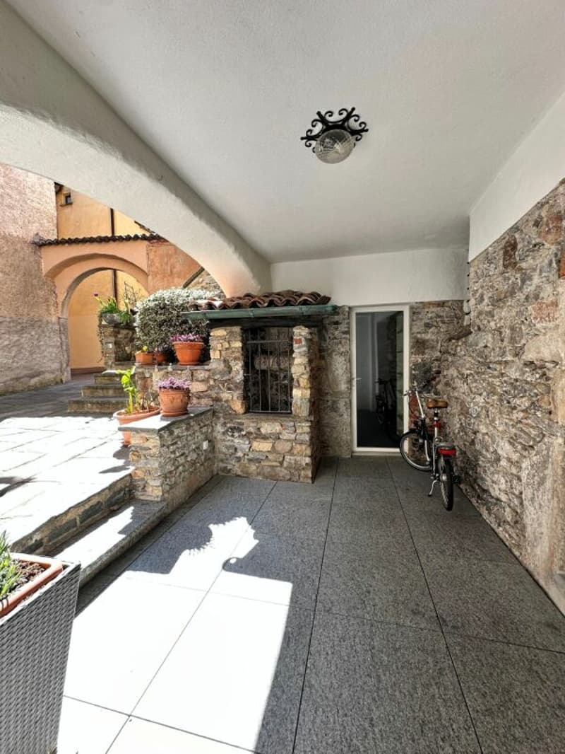 Incantevole 3 locali in casa storica vicino al lago (9)