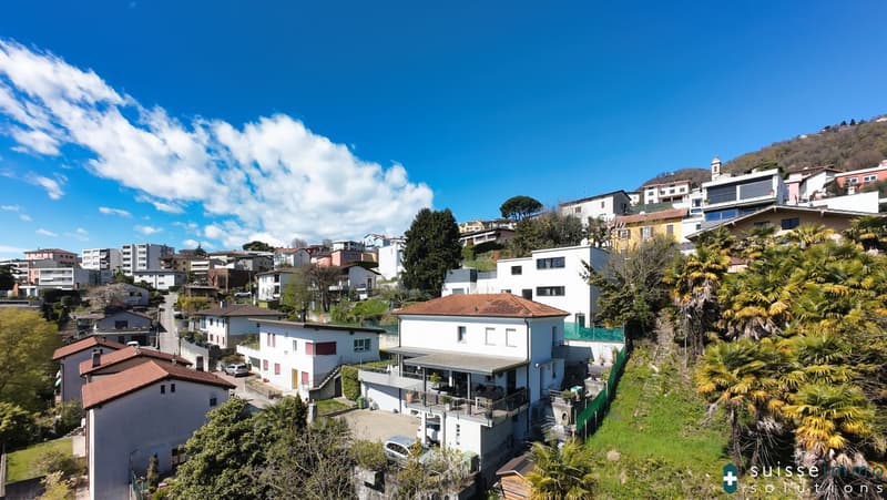 Casa unifamiliare immersa nel verde con vista panoramica e ampia terrazza a Vacallo (2)