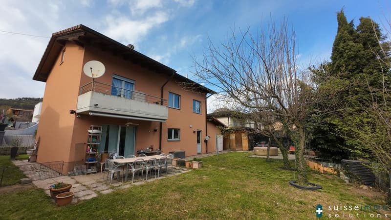 Casa unifamiliare con giardino in posizione strategica a Rancate (9)