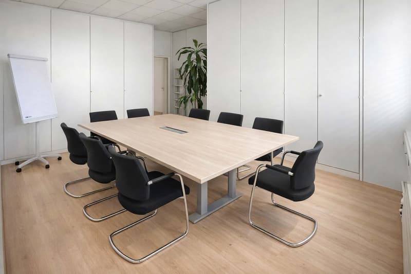 Büro (Sitzungszimmer) oder weiterer Praxisraum