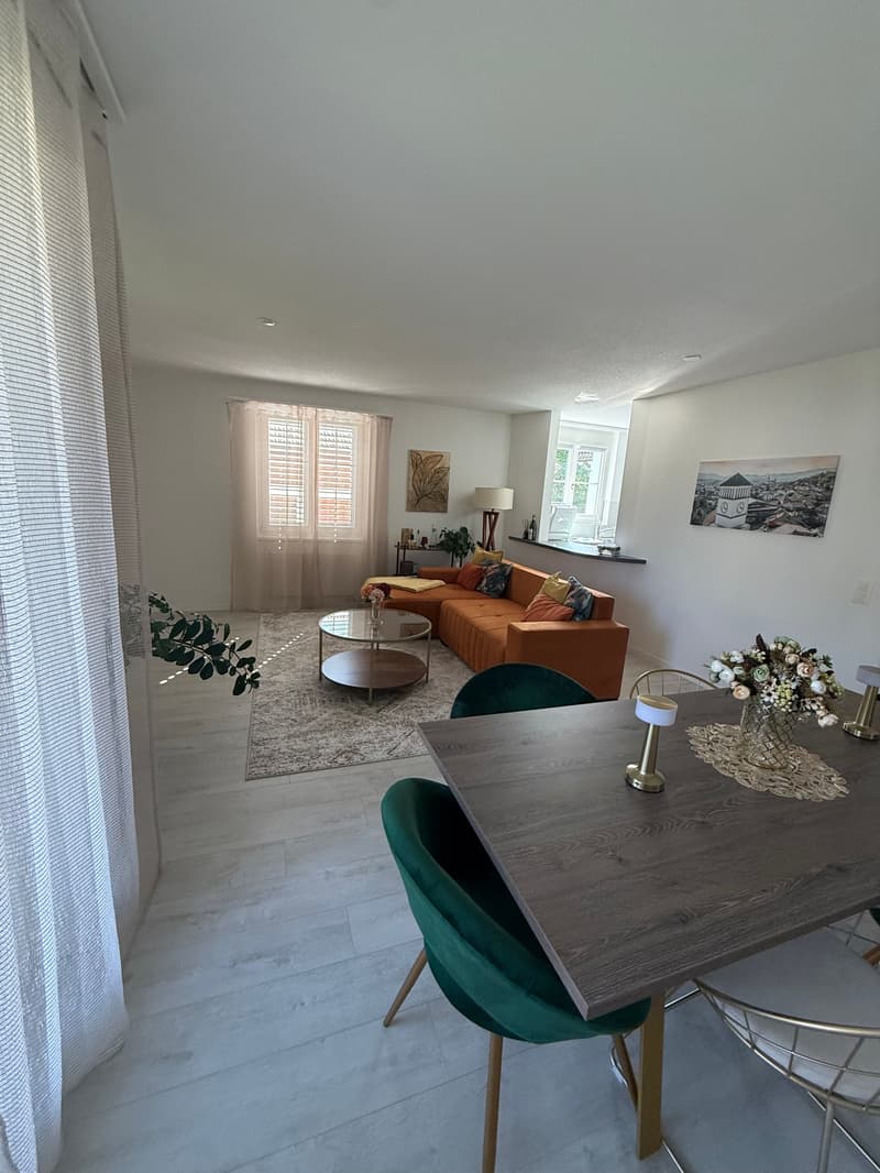 Zentral, hell & gemütlich: 2.5-Zimmer-Wohnung in Niederwil (4)