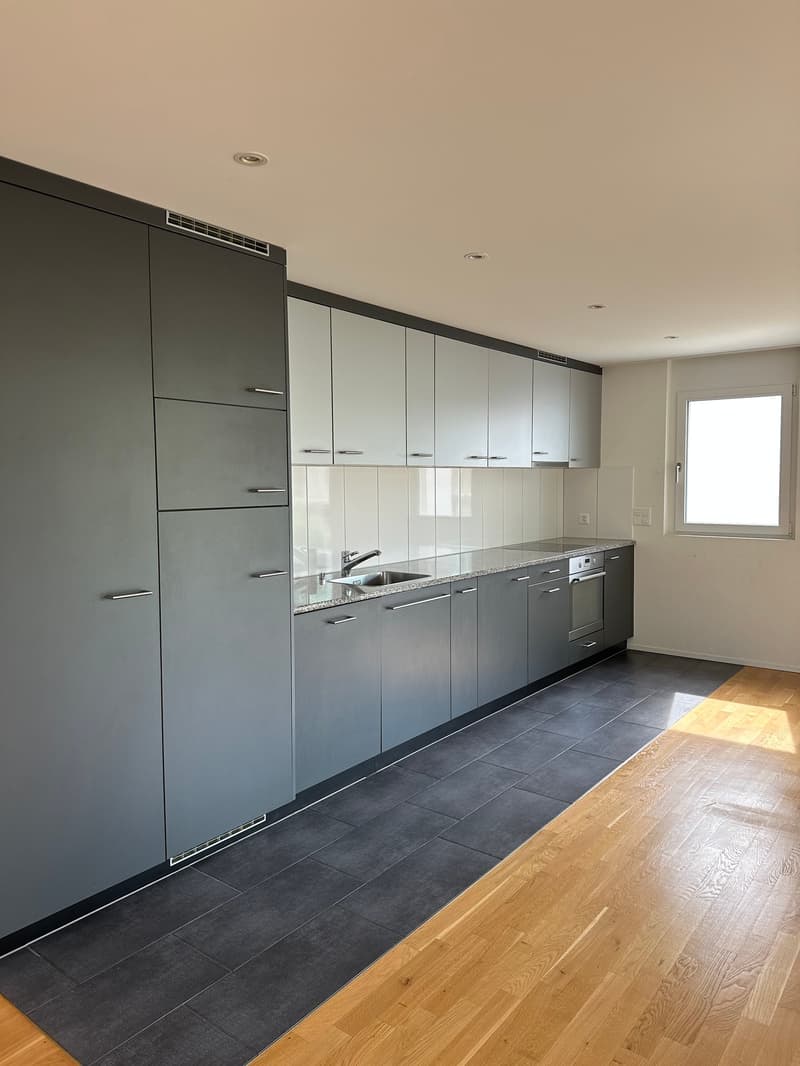 Helle 4.5-Zimmer-Wohnung mit Balkon in Bremgarten (2)