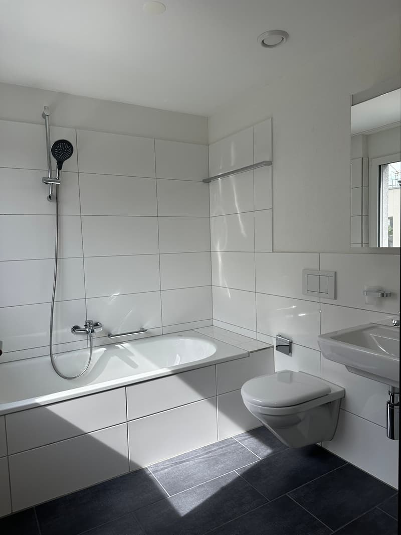 Helle 4.5-Zimmer-Wohnung mit Balkon in Bremgarten (8)
