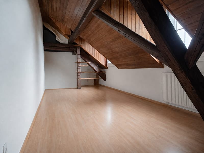 Gemütliche Altbau 2.5 Zimmerwohnung im Steuerparadies Oberwil-Lieli (5)