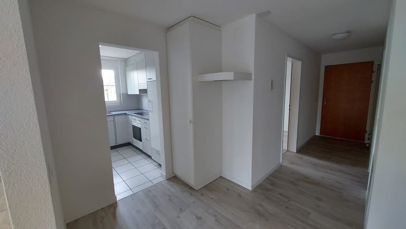 Zentral, hell & gemütlich: 2.5-Zimmer-Wohnung in Niederwil (3)